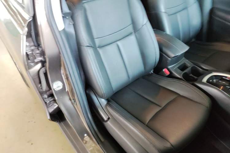 Used Nissan X-Trail 2019 2.0L CVT Comfort Edition 2WD Right Front Seat