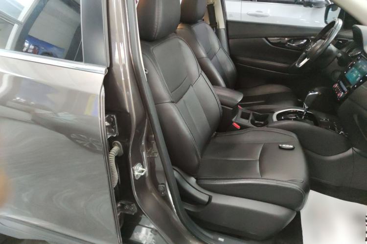 Used Nissan X-Trail 2019 2.0L CVT Smart Connect Comfort Edition 2WD Right Front Seat