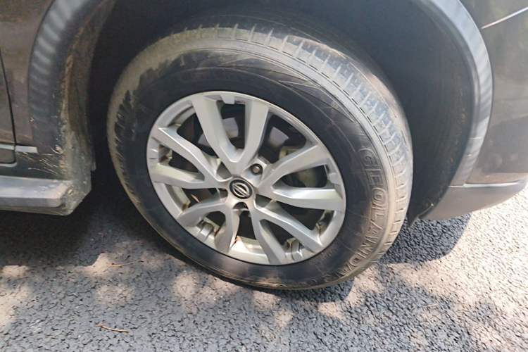 Used Nissan X-Trail 2019 2.0L CVT Smart Connect Comfort Edition 2WD Right Front Wheel Hub