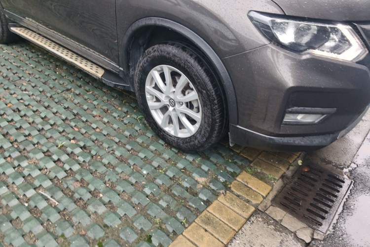 Used Nissan X-Trail 2019 2.0L CVT Smart Connect Comfort Edition 2WD Right Front Wheel Hub