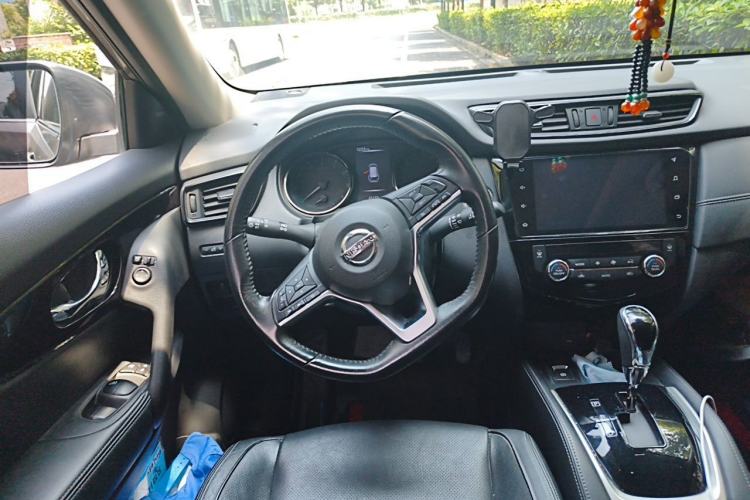 Used Nissan X-Trail 2019 2.0L CVT Smart Connect Comfort Edition 2WD Steering Wheel