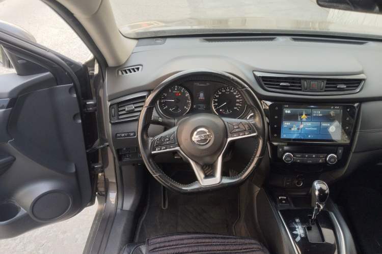 Used Nissan X-Trail 2019 2.0L CVT Smart Connect Comfort Edition 2WD Steering Wheel