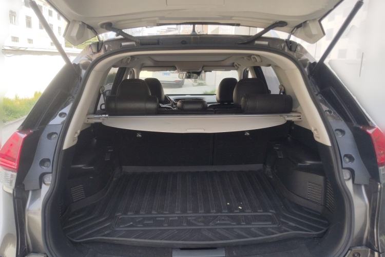 Used Nissan X-Trail 2019 2.0L CVT Smart Connect Comfort Edition 2WD Trunk