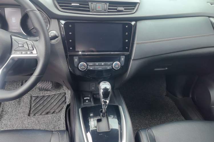 Used Nissan X-Trail 2020 2.0L XL ITS CVT 2WD SmartConnect Comfort Edition Audio And AC Panel