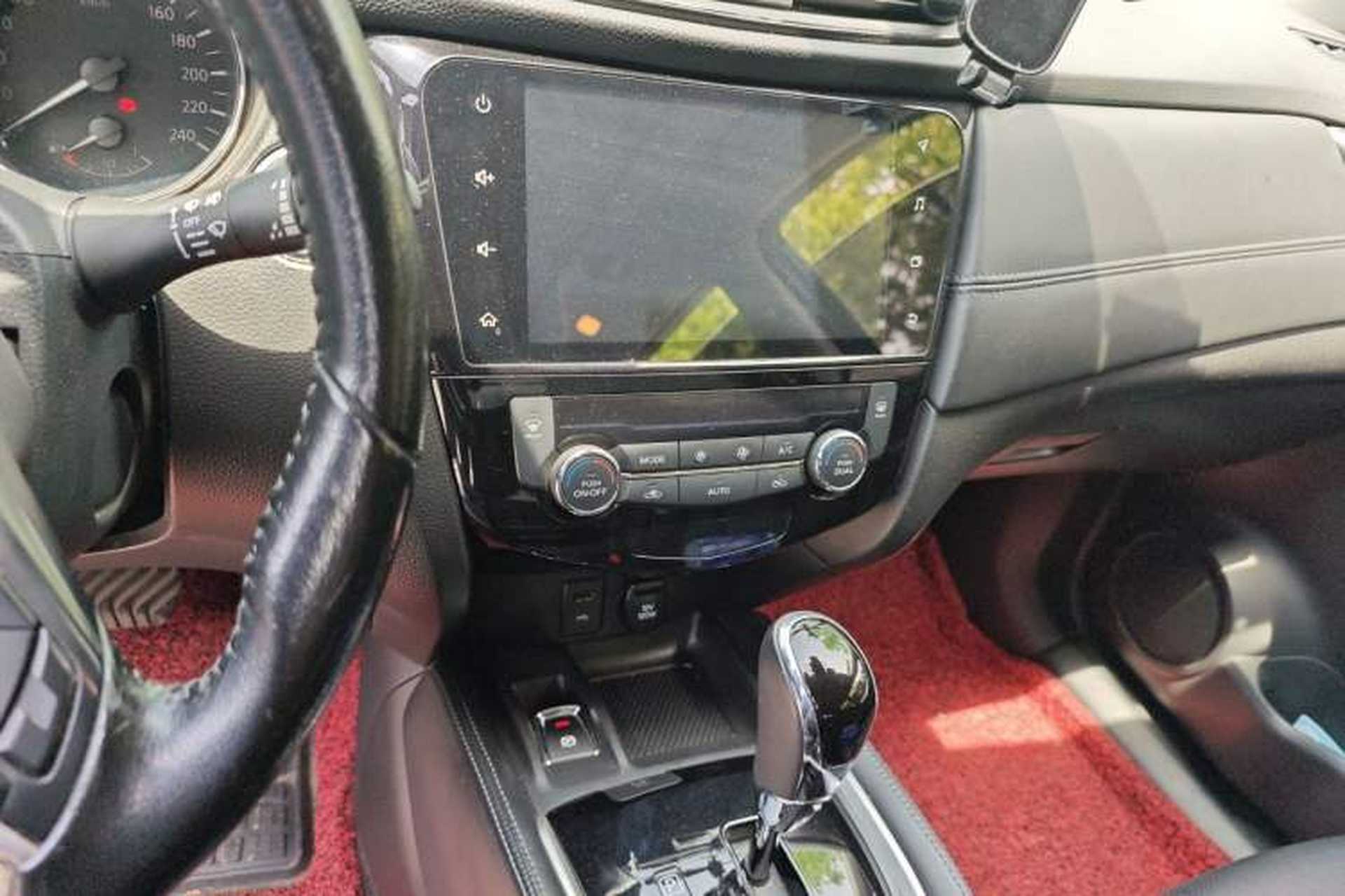Used Nissan X-Trail 2020 2.0L XL ITS CVT 2WD SmartConnect Comfort Edition Audio And AC Panel