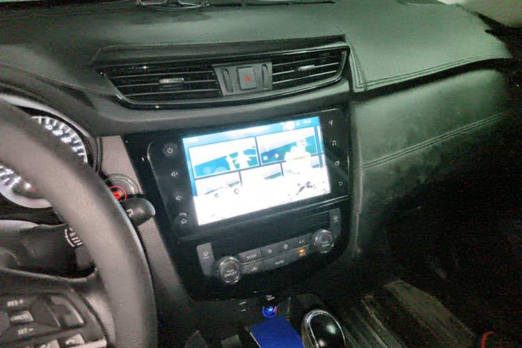 Used Nissan X-Trail 2020 2.0L XL ITS CVT 2WD SmartConnect Comfort Edition Audio And AC Panel