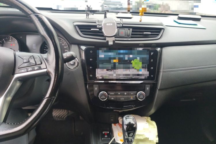 Used Nissan X-Trail 2020 2.0L XL ITS CVT 2WD SmartConnect Comfort Edition Audio And AC Panel