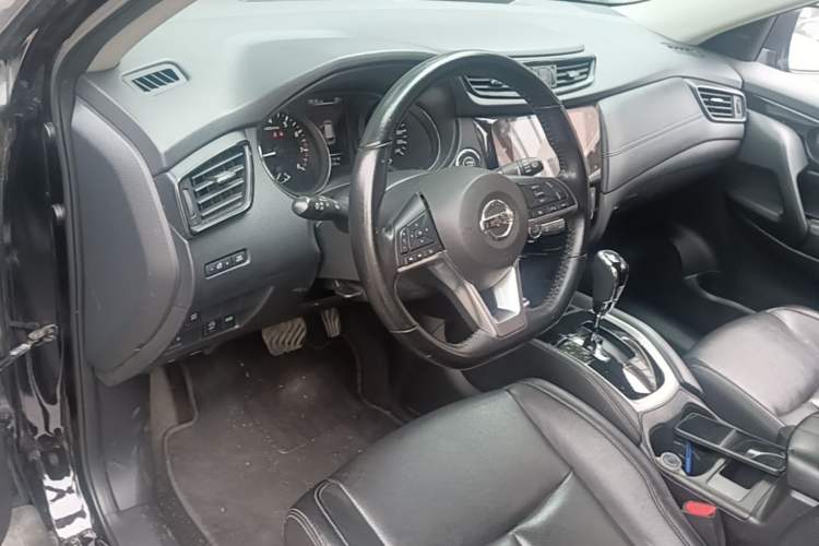 Used Nissan X-Trail 2020 2.0L XL ITS CVT 2WD SmartConnect Comfort Edition Center Console