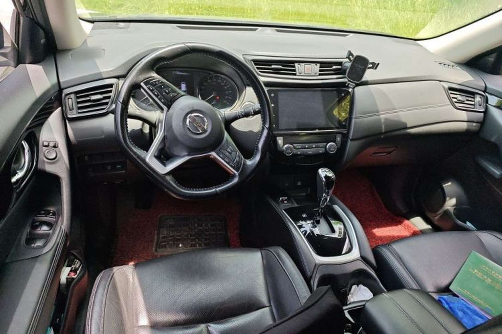 Used Nissan X-Trail 2020 2.0L XL ITS CVT 2WD SmartConnect Comfort Edition Center Console