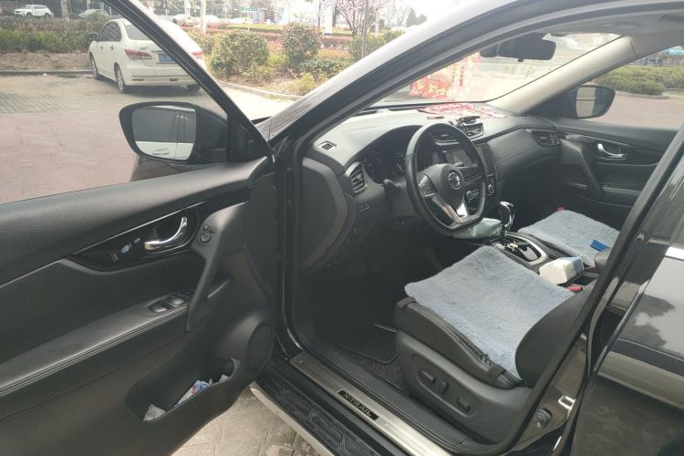 Used Nissan X-Trail 2020 2.0L XL Premium CVT 2WD SmartConnect Luxury Edition Driver Seat
