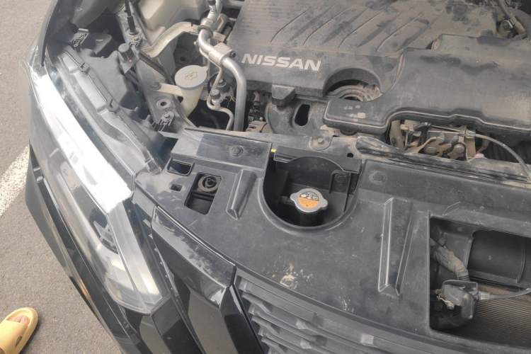 Used Nissan X-Trail 2020 2.0L XL ITS CVT 2WD SmartConnect Comfort Edition Engine Bay Right
