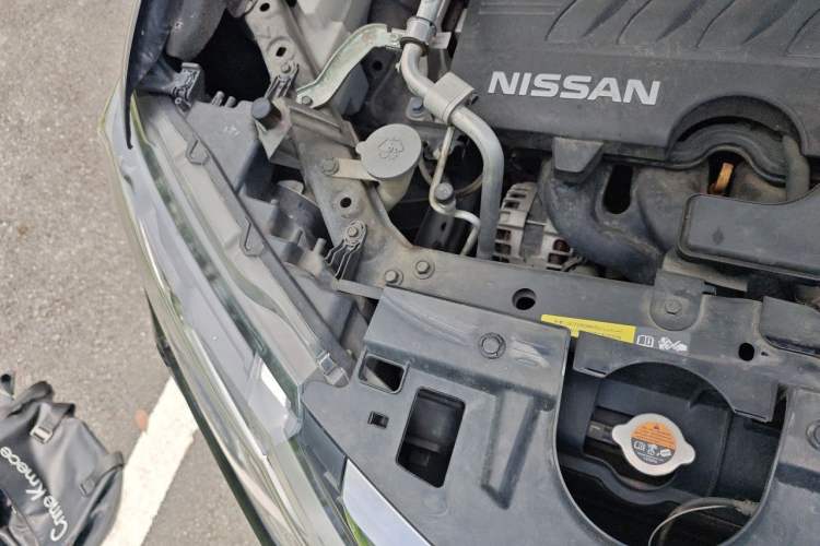 Used Nissan X-Trail 2020 2.0L XL ITS CVT 2WD SmartConnect Comfort Edition Engine Bay Right