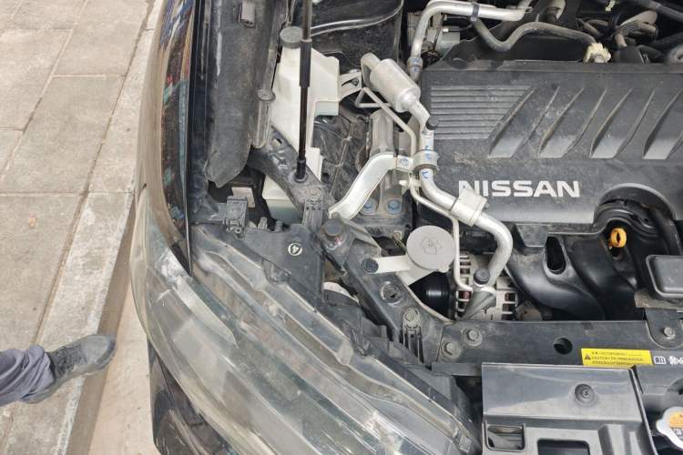 Used Nissan X-Trail 2020 2.0L XL ITS CVT 2WD SmartConnect Comfort Edition Engine Bay Right