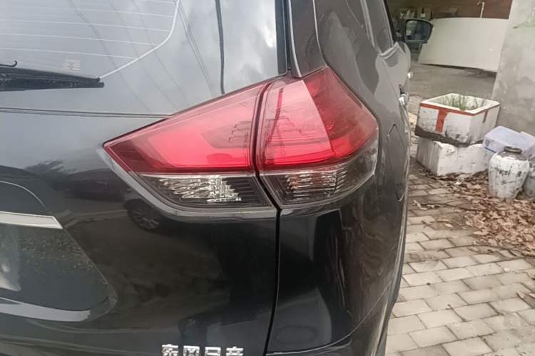Used Nissan X-Trail 2020 2.0L XL ITS CVT 2WD SmartConnect Comfort Edition Exterior 3