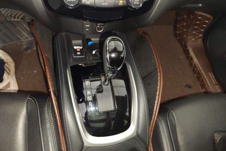 Used Nissan X-Trail 2020 2.0L XL ITS CVT 2WD SmartConnect Comfort Edition Gear Lever