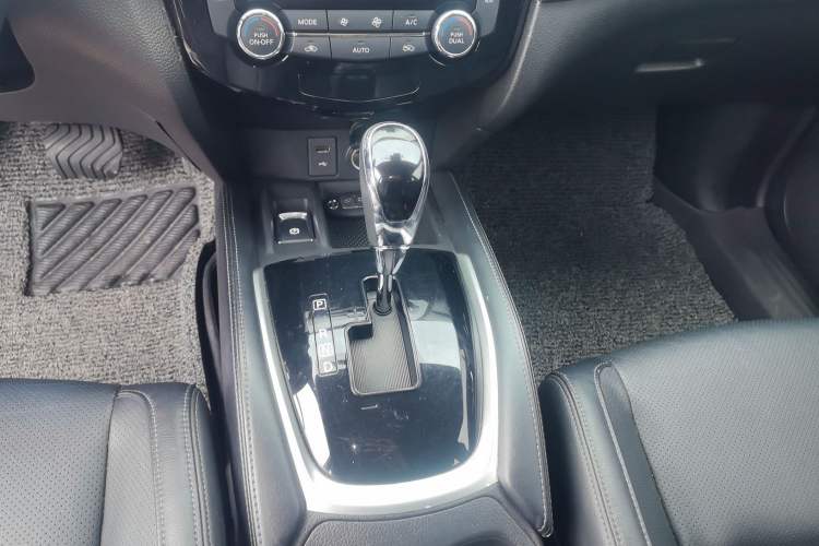 Used Nissan X-Trail 2020 2.0L XL ITS CVT 2WD SmartConnect Comfort Edition Gear Lever