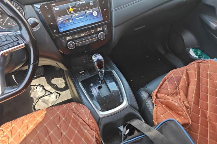 Used Nissan X-Trail 2020 2.0L XL Premium CVT 2WD SmartConnect Luxury Edition Gear Lever