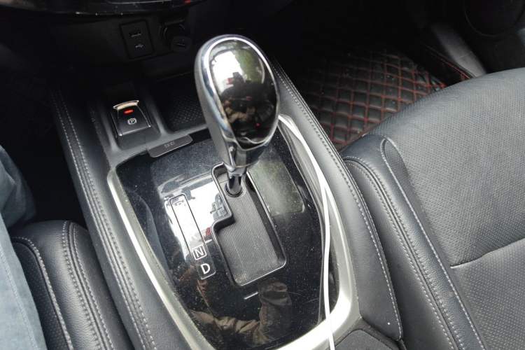 Used Nissan X-Trail 2020 2.0L XL ITS CVT 2WD SmartConnect Comfort Edition Gear Lever
