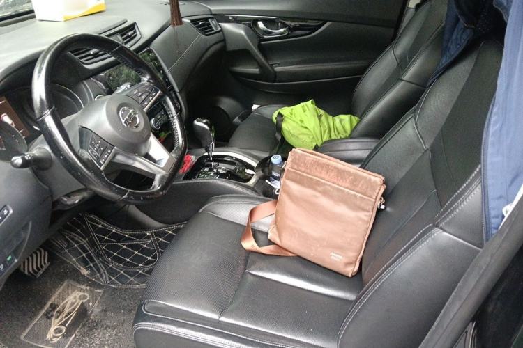 Used Nissan X-Trail 2020 2.0L XL ITS CVT 2WD SmartConnect Comfort Edition Left Front Seat