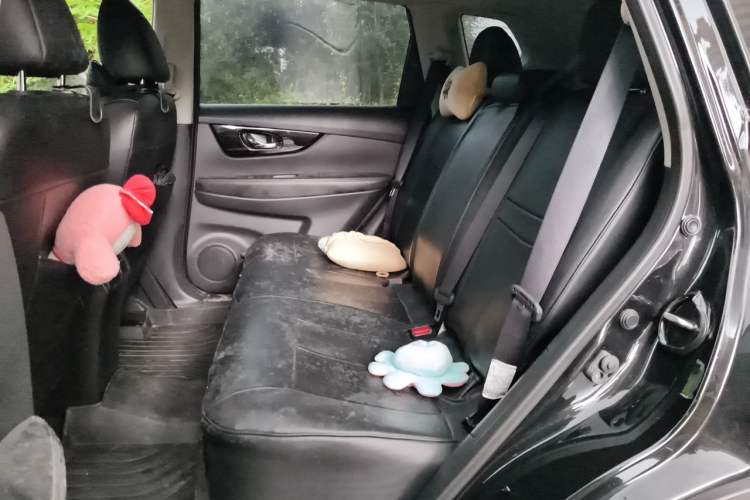 Used Nissan X-Trail 2020 2.0L XL ITS CVT 2WD SmartConnect Comfort Edition Left Rear Seat