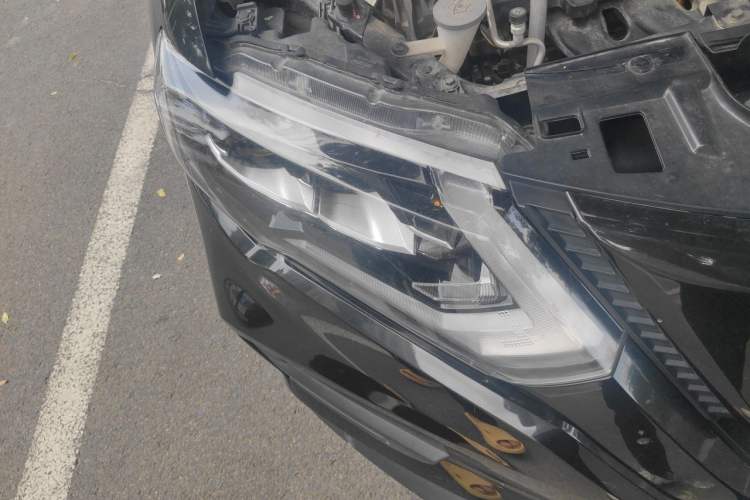 Used Nissan X-Trail 2020 2.0L XL ITS CVT 2WD SmartConnect Comfort Edition Right Front Headlight