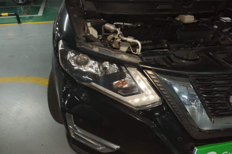 Used Nissan X-Trail 2020 2.0L XL ITS CVT 2WD SmartConnect Comfort Edition Right Front Headlight