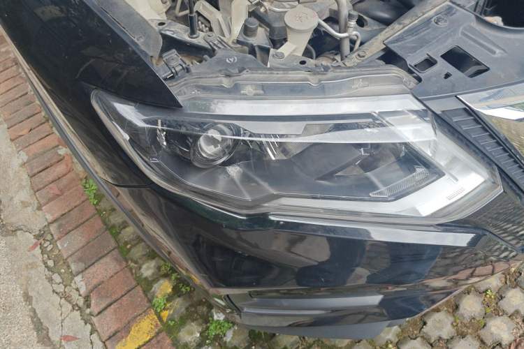 Used Nissan X-Trail 2020 2.0L XL ITS CVT 2WD SmartConnect Comfort Edition Right Front Headlight
