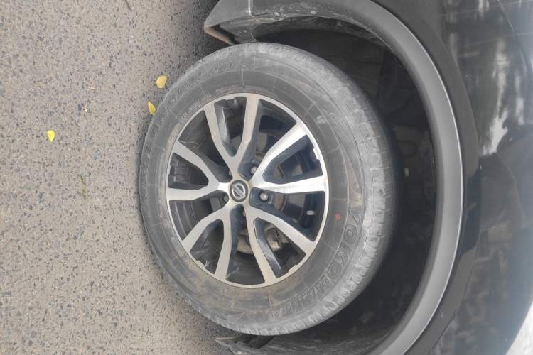 Used Nissan X-Trail 2020 2.0L XL ITS CVT 2WD SmartConnect Comfort Edition Right Front Wheel Hub