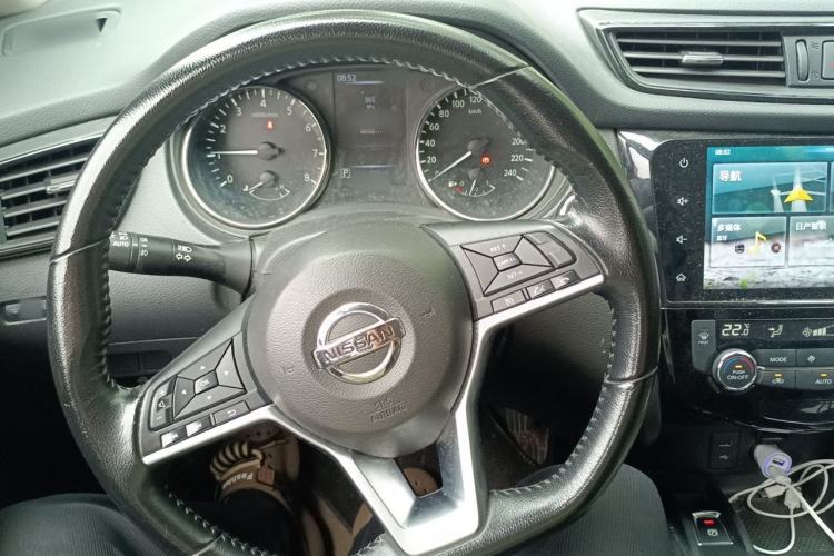 Used Nissan X-Trail 2020 2.0L XL Premium CVT 2WD SmartConnect Luxury Edition Steering Wheel
