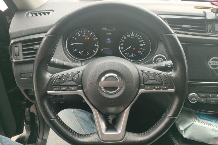 Used Nissan X-Trail 2020 2.0L XL Premium CVT 2WD SmartConnect Luxury Edition Steering Wheel