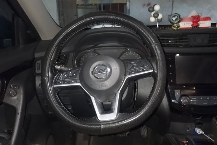 Used Nissan X-Trail 2020 2.0L XL Premium CVT 2WD SmartConnect Luxury Edition Steering Wheel