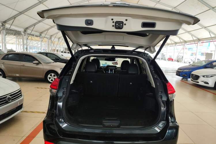 Used Nissan X-Trail 2020 2.0L XL ITS CVT 2WD SmartConnect Comfort Edition Trunk