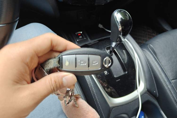 Used Nissan X-Trail 2020 2.0L XL ITS CVT 2WD SmartConnect Comfort Edition Vehicle Key