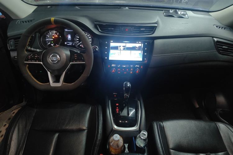 Used Nissan X-Trail 2020 2.0L XL ITS CVT 2WD SmartConnect Comfort Edition Center Console