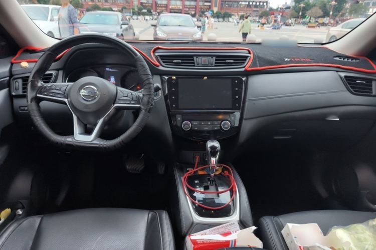 Used Nissan X-Trail 2020 2.0L XL ITS CVT 2WD SmartConnect Comfort Edition Center Console