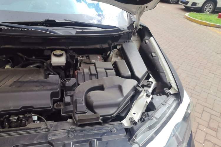 Used Nissan X-Trail 2020 2.0L XL ITS CVT 2WD SmartConnect Comfort Edition Engine Bay Left