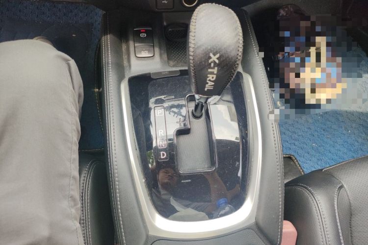 Used Nissan X-Trail 2020 2.5L XL ITS 3-Row CVT 4WD Seven-Seater Luxury Navigation Edition Gear Lever