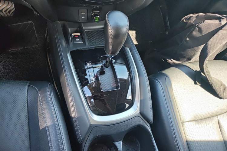 Used Nissan X-Trail 2020 2.0L XL ITS CVT 2WD SmartConnect Comfort Edition Gear Lever