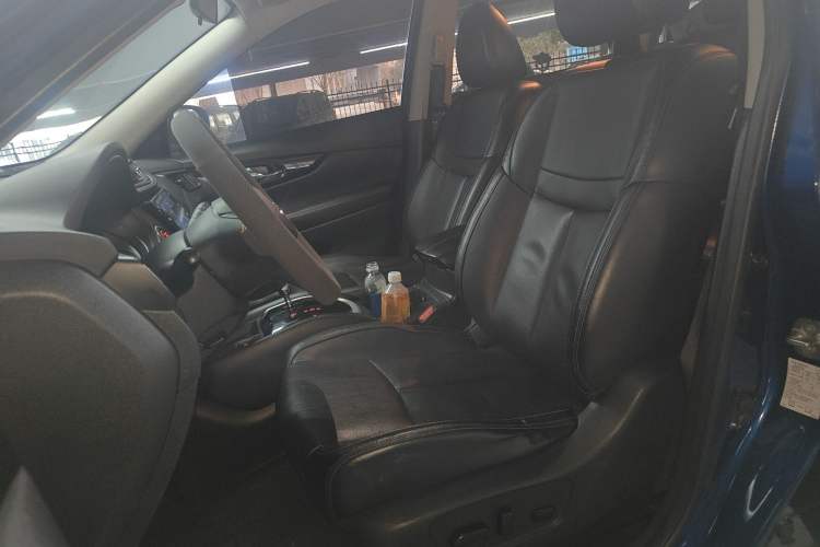 Used Nissan X-Trail 2020 2.0L XL ITS CVT 2WD SmartConnect Comfort Edition Left Front Seat