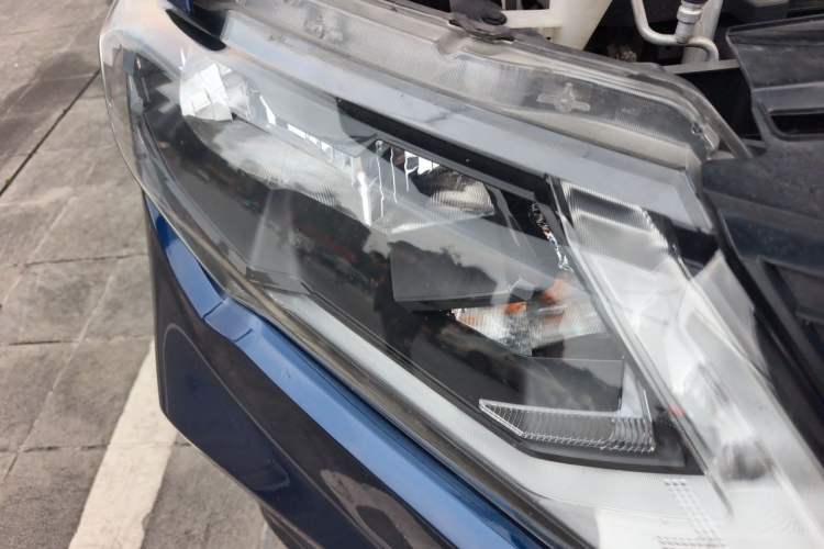 Used Nissan X-Trail 2020 2.0L XL ITS CVT 2WD SmartConnect Comfort Edition Right Front Headlight