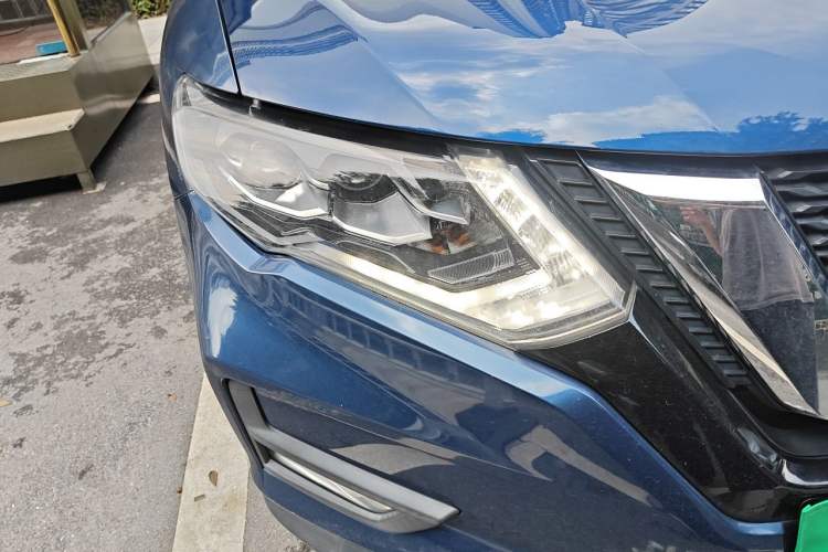 Used Nissan X-Trail 2020 2.0L XL Premium CVT 2WD SmartConnect Luxury Edition Right Front Headlight