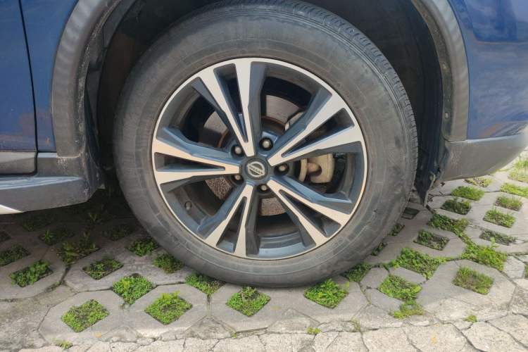 Used Nissan X-Trail 2020 2.5L XL ITS 3-Row CVT 4WD Seven-Seater Luxury Navigation Edition Right Front Wheel Hub