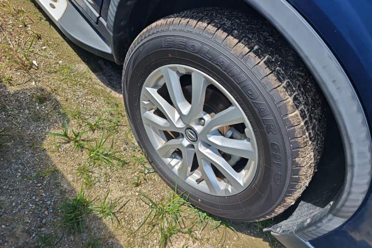 Used Nissan X-Trail 2020 2.0L XL ITS CVT 2WD SmartConnect Comfort Edition Right Front Wheel Hub
