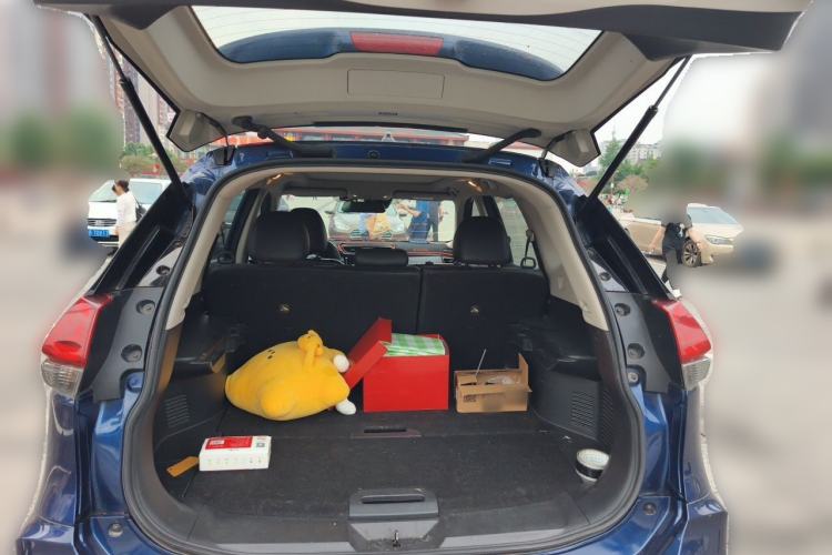 Used Nissan X-Trail 2020 2.0L XL ITS CVT 2WD SmartConnect Comfort Edition Trunk