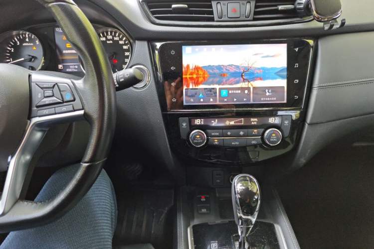 Used Nissan X-Trail 2020 2.5L XL ITS CVT 4WD Deluxe Navigation Edition Audio And AC Panel