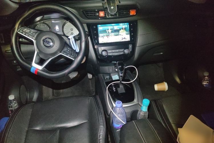 Used Nissan X-Trail 2020 2.0L XL ITS CVT 2WD SmartConnect Comfort Edition Center Console