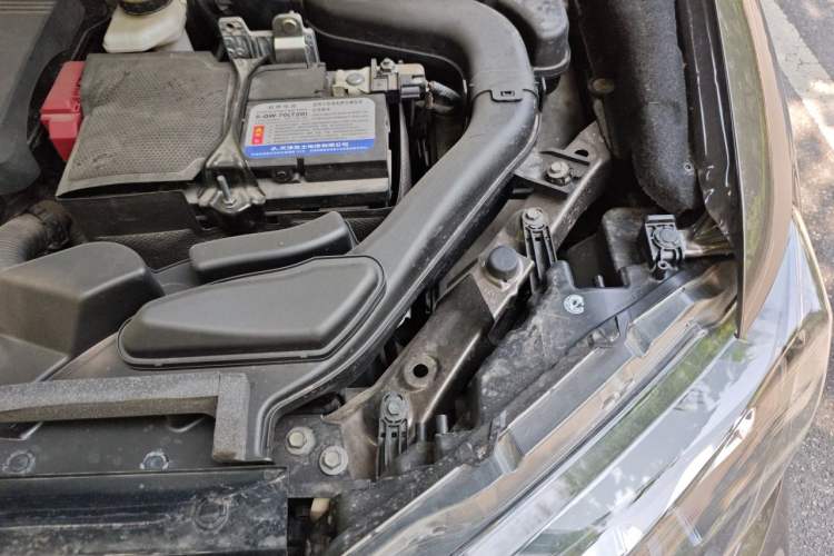 Used Nissan X-Trail 2020 2.5L XL ITS CVT 4WD Deluxe Navigation Edition Engine Bay Left