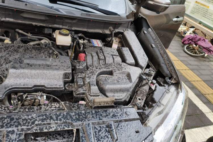 Used Nissan X-Trail 2020 2.0L XL Premium CVT 2WD SmartConnect Luxury Edition Engine Bay Left