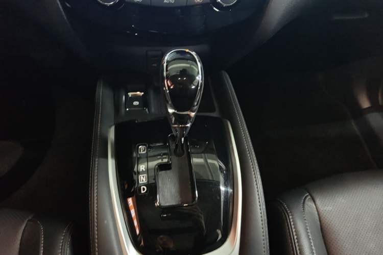 Used Nissan X-Trail 2020 2.0L XL Premium CVT 2WD SmartConnect Luxury Edition Gear Lever