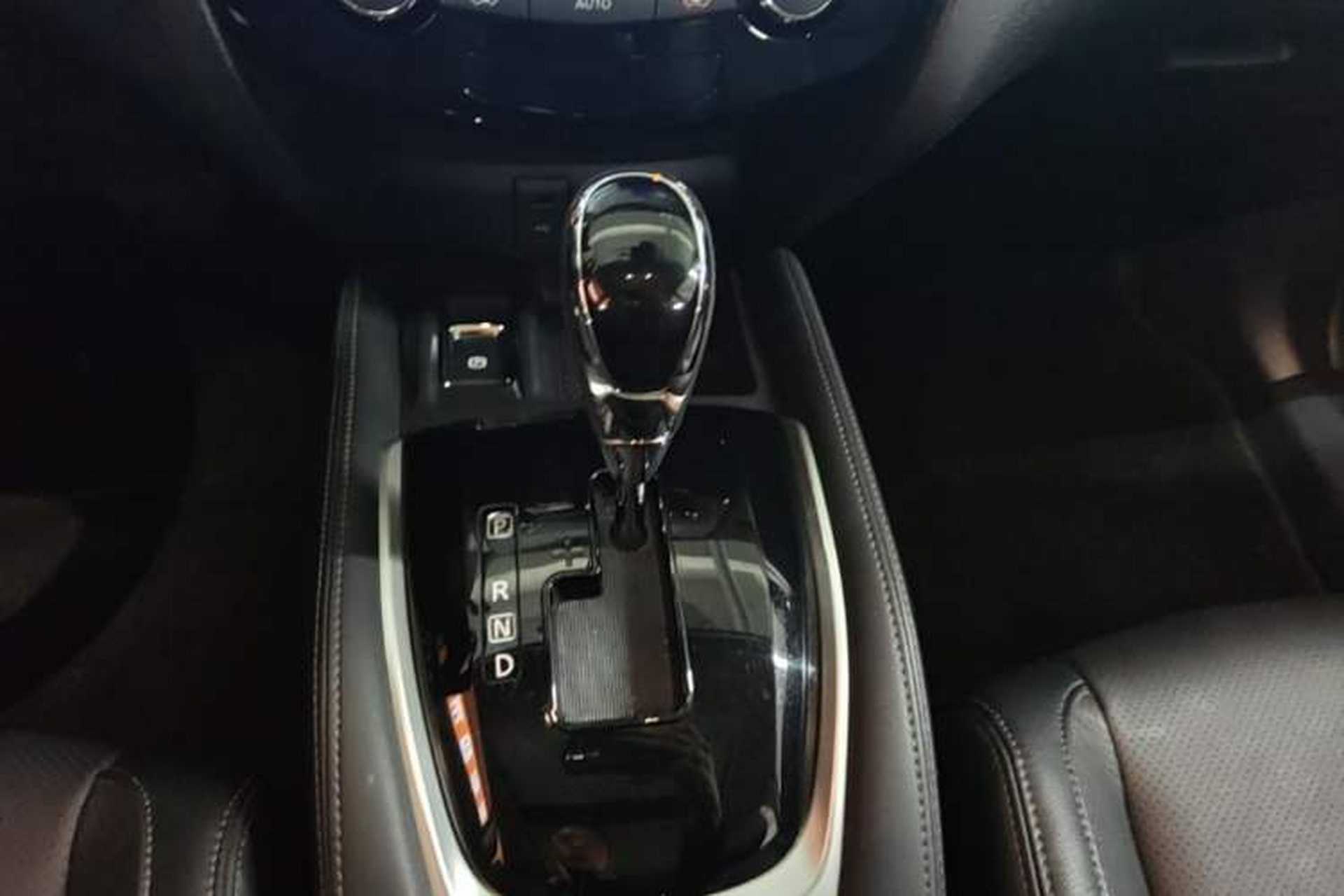 Used Nissan X-Trail 2020 2.0L XL Premium CVT 2WD SmartConnect Luxury Edition Gear Lever